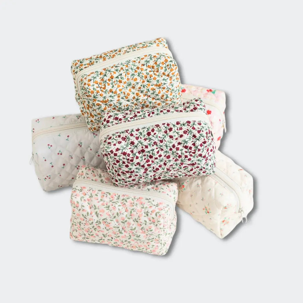 trousse de toilette en gaze de coton fond blanc